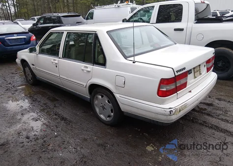 1997 Volvo 960 z USA, uszkodzony, nr VIN YV1KS9604V1114514